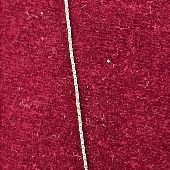 Fine gauge 18” sterling box chain. - Picture 4 of 4